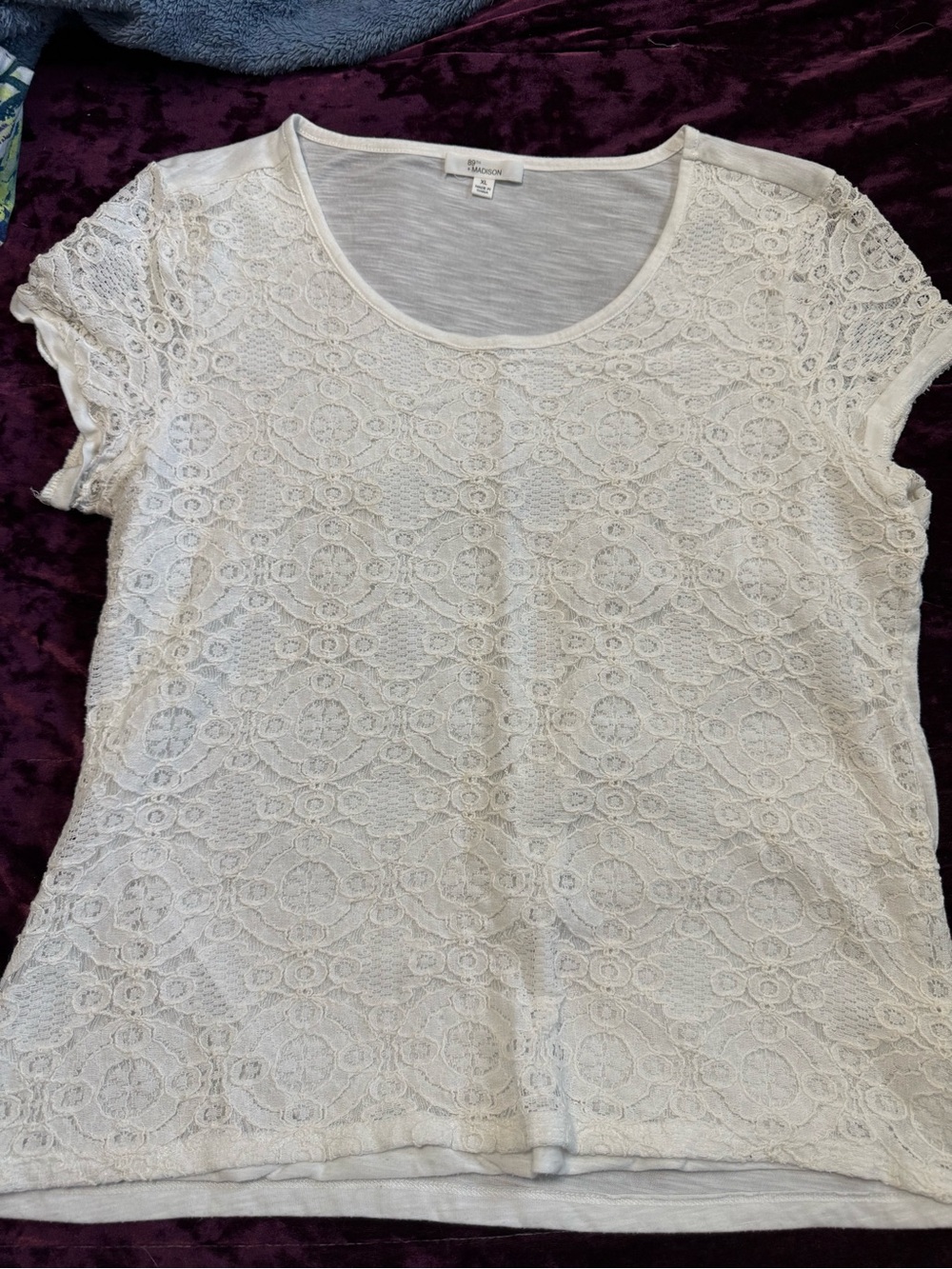 89th & Madison White Crochet Lace Short Sleeve Top